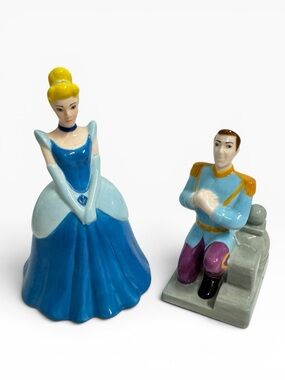 Vintage Disney Cinderella & Prince Charming Salt Pepper Shakers Set 2005